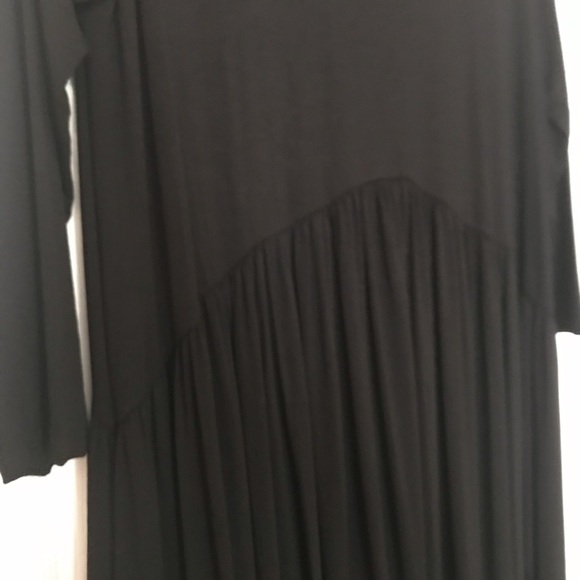 Black empire dress - Picture 3 of 5